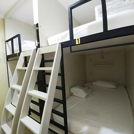 Homiestay Джакарта Экстерьер фото