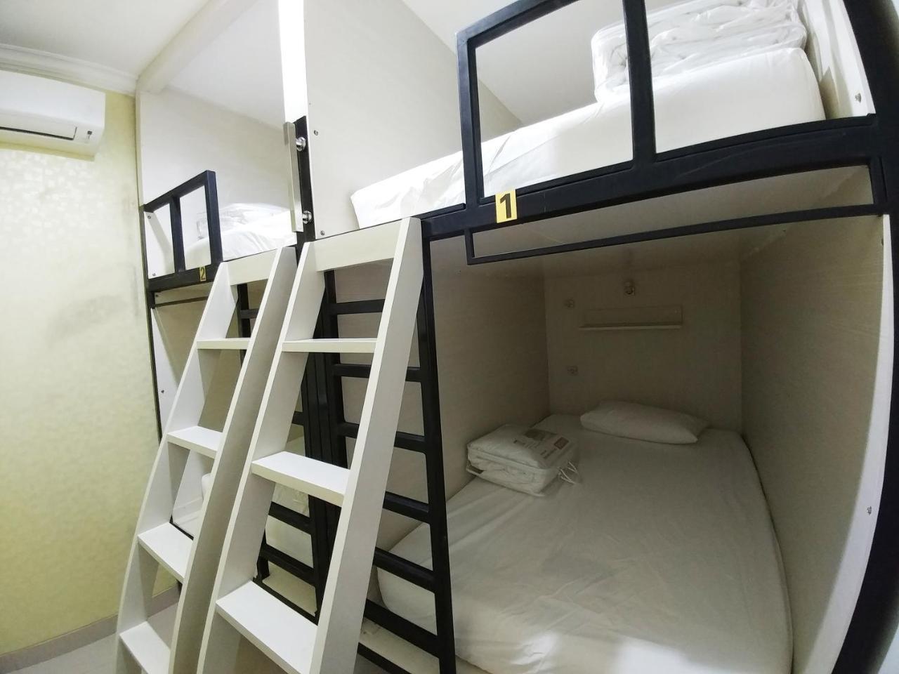 Homiestay Джакарта Экстерьер фото