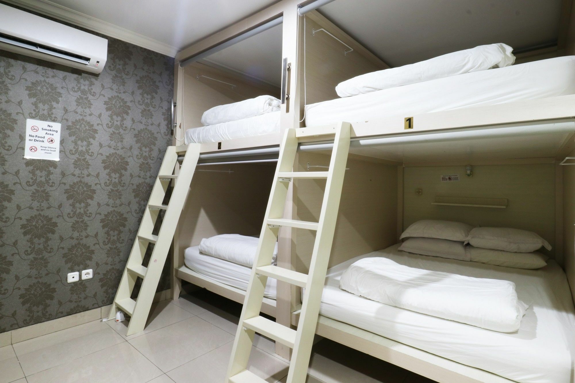 Homiestay Джакарта Экстерьер фото